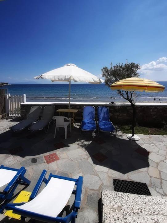 House Kokkalas On The Beach Pyrgadikia Exterior foto